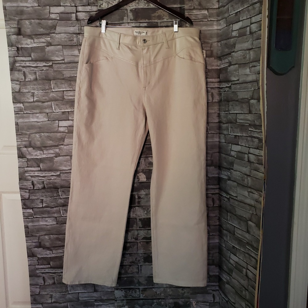 Abercrombie & Fitch 90s Relaxed High Rise mixed-fabric jeans faux-leather Yoke